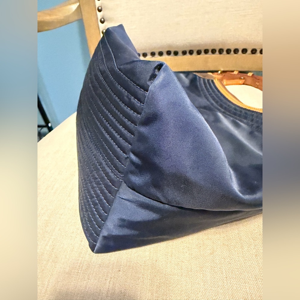 Dooney & Bourke Vintage Navy and Brown Nylon Shoulder Bag - Picture 8 of 14
